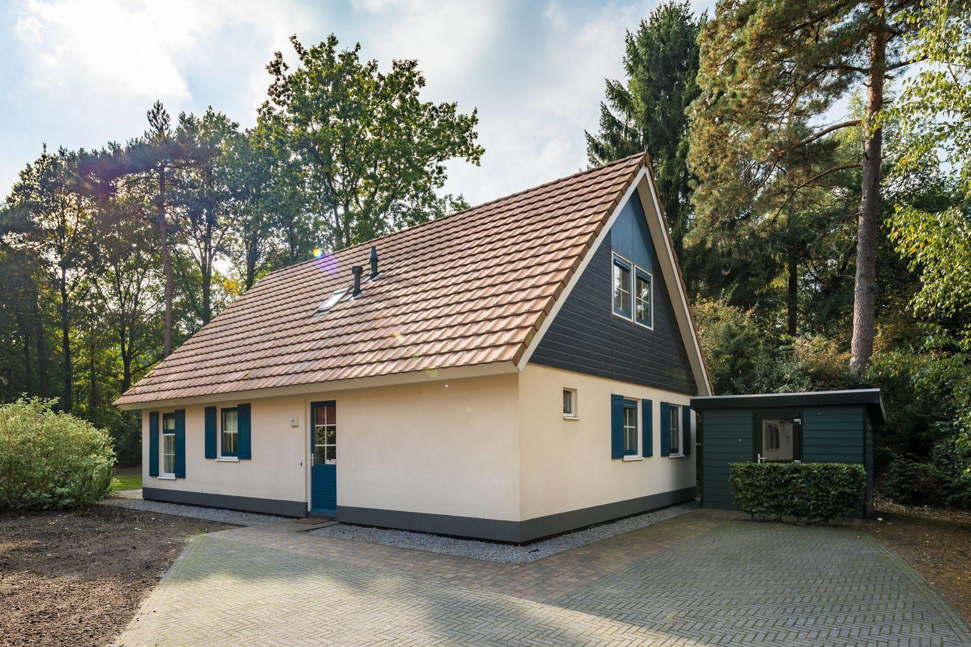 Roompot Landgoed Het Grote Zand Hooghalen Buitenkant foto